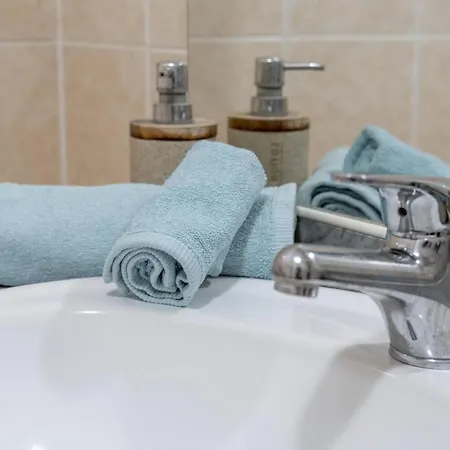 La Petit Maisonette De Manu Apartment