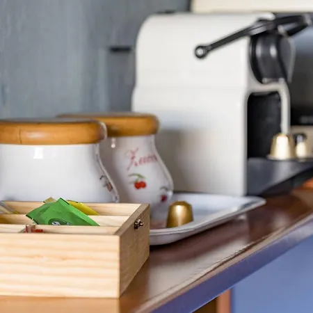 La Petit Maisonette De Manu